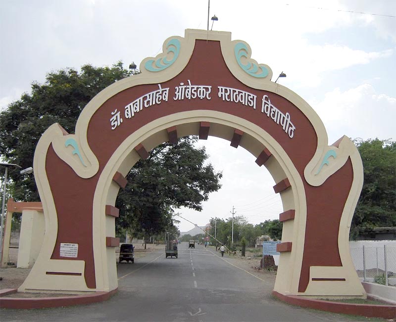 पीएच. डी. करणाऱ्या विद्यार्थ्याचा गाइडवर छळाचा आरोप; विद्यापीठाकडे दुर्लक्ष?