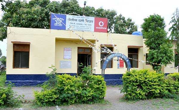गावात कोणासोबतही बोलते, घराची इज्जत घालवतेस म्हणत ३८ वर्षीय महिलेला फाशी देण्याचा प्रयत्न!; पती, मुलगा, पुतणे, भाया, सासूचे कृत्य, वैजापूर तालुक्यातील वाकला येथील खळबळजनक घटना
