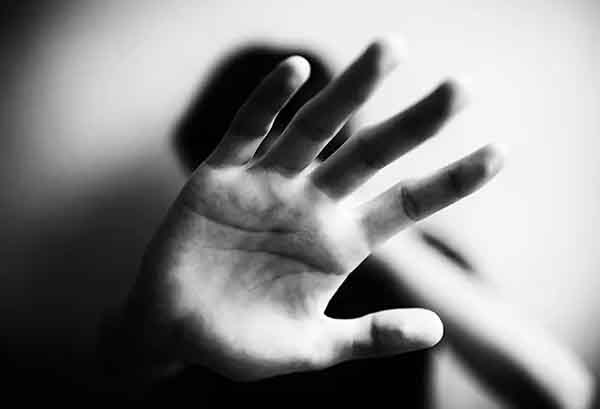 २१ वर्षीय विवाहितेचे पतीवर गंभीर आरोप; तो घरी मुली घेऊन यायचा,  माझे प्रेमप्रकरण आहे म्हणायचा!, सिटी चौक पोलिसांत गुन्हा दाखल