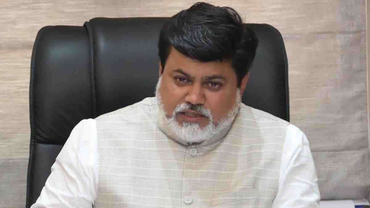 छत्रपती संभाजीनगरच्या उद्योजकांना उद्योगमंत्र्यांनी केले आश्वस्त, जिल्हाधिकाऱ्यांनी त्यांचे अधिकार वापरण्याची केली सूचना, उद्योजकांशी बोलताना काय म्हणाले...