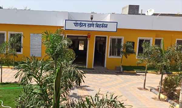 टोयोटा कंपनीच्या मॅनेजरला गळ्याला चाकू लावून बिडकीनजवळ लुटले!, रोख रक्कम, कार घेऊन गेला लुटारू...