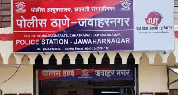 जावयाने आवळला पत्नी, सासूचा गळा!; जीवे मारण्याचा प्रयत्न, युवकाविरुद्ध गुन्हा दाखल, उल्कानगरीतील घटना
