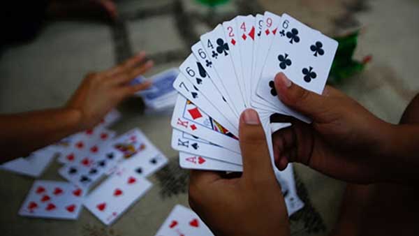 हर्सूल सावंगीतील पूनम हॉटेलमध्ये जुगार अड्डा, पोलिसांनी छापा मारून पकडले २४ ‘प्रतिष्ठित’ जुगारी, त्यांची नावे जाणून घ्या...