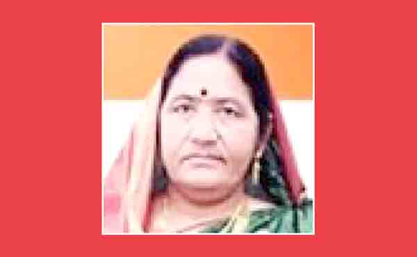 ही शिक सर्व कारभाऱ्यांना... अधिकार नसताना वारस प्रमाणपत्र देणाऱ्या लिहाखेडीच्या सरपंच अनिता साखळे पायउतार!