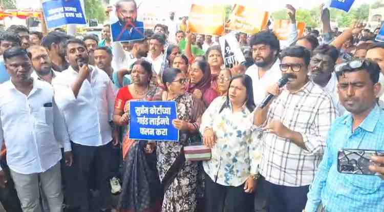 रस्ता रूंदीकरणाविरुद्ध विनोद पाटील आक्रमक, मनपा आयुक्‍तांच्या बंगल्यावर धडक, मालमत्ताधारकांची जोरदार घोषणाबाजी