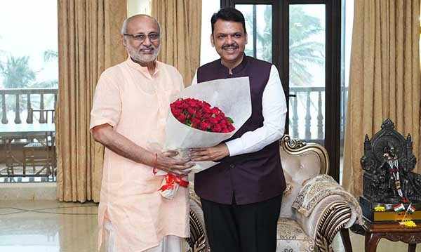 EXCLUSIVE : ना मोदी, ना शहा, ना मोहन भागवत... देवेंद्र फडणवीसांनी पुढे केले सीपी राधाकृष्णन यांचे नाव! 