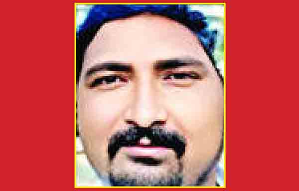 लाचखोराने लाज सोडली... निराधार योजनेच्या लाभासाठी विधवेला २ हजार रुपये मागणारा दलाल किशोर जाधव ACB च्या जाळ्यात!