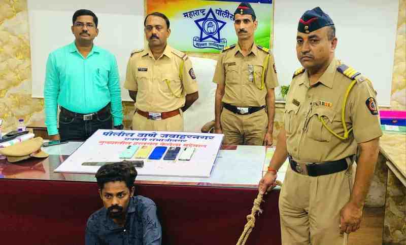 १२ हून अधिक गुन्हे, अट्टल गुन्हेगाराची धारदार शस्त्र हातात घेऊन आकाशवाणी चौकात दहशत!