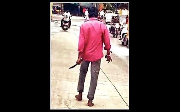 टीव्ही सेंटर परिसरातील थरार...२४ वर्षांचा गुंड हातात कोयता घेऊन धावत सुटला...पुढे काय घडलं...