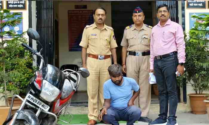 भरवस्तीतून दुचाकी गायब करणारा पोलिसांनी २४ तासांतच पकडला!; जवाहरनगर पोलिसांची कामगिरी