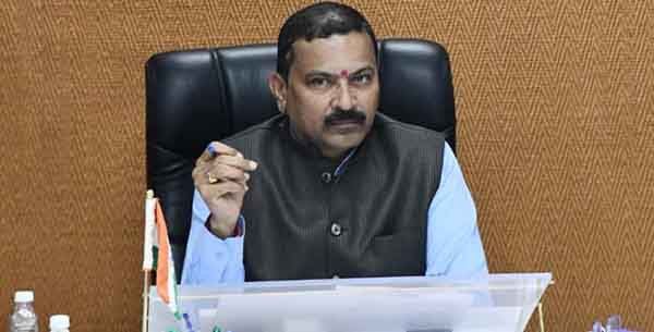 फायलींचा गतिमान प्रवास, तक्रारींचा निपटाराही जलद; छत्रपती संभाजीनगर जिल्हा प्रशासनाच्या जादूवर भाळले राज्य सरकार; म्हणाले, राज्यभर असेच काम झाले पाहिजे!