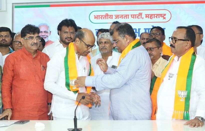 विधानसभेचे तिकीट देऊन परत घेणाऱ्या काँग्रेसला एम. के. देशमुखांनी सोडले!, भाजपमध्ये जाऊन घेतला अपमानाचा बदला!!, मंत्री सावेंनी आग्रह अन्‌ केणेकरांनी केले प्रयत्न