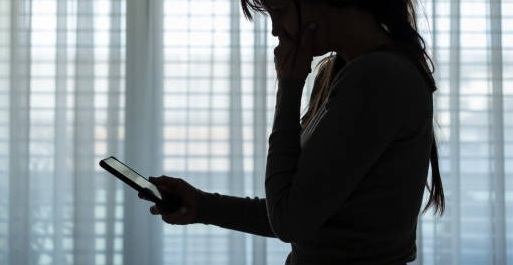 झटपट पैसे कमाविण्याचा मोह भोवला!; सायबर भामट्यांच्या जाळ्यात अडकून गमावले पावणेदोन लाख!!, हर्सूलच्या २५ वर्षीय तरुणीसोबत काय घडलं...