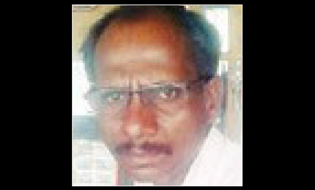 अतिवृष्टीने पीक हातचं गेलं; कर्ज फिटता फिटेना; आडूळच्या शेतकऱ्याने जीवनच संपवलं!