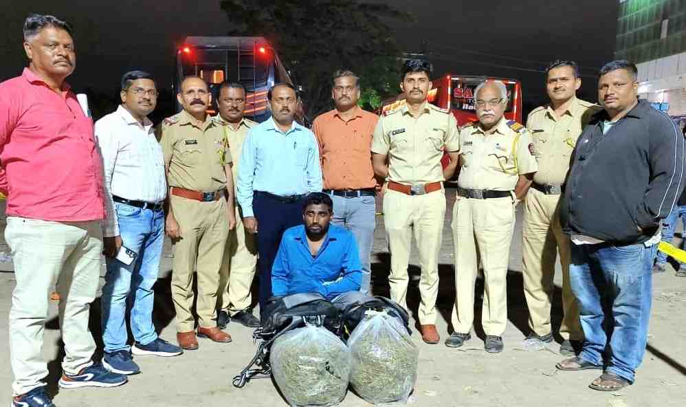 दर्गा चौकात गांजा तस्कराच्या मुसक्या आवळल्या!; २ लाखांचा गांजा जप्त, जवाहरनगर पोलिसांची कामगिरी