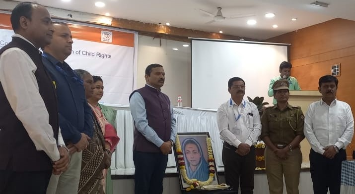केवळ कायद्याने प्रश्न सुटणार नाहीत, लोकांची मने बदलायला हवीत : जिल्हाधिकारी दिलीप स्वामी, छत्रपती संभाजीनगरात बाल हक्क संरक्षण परिषद