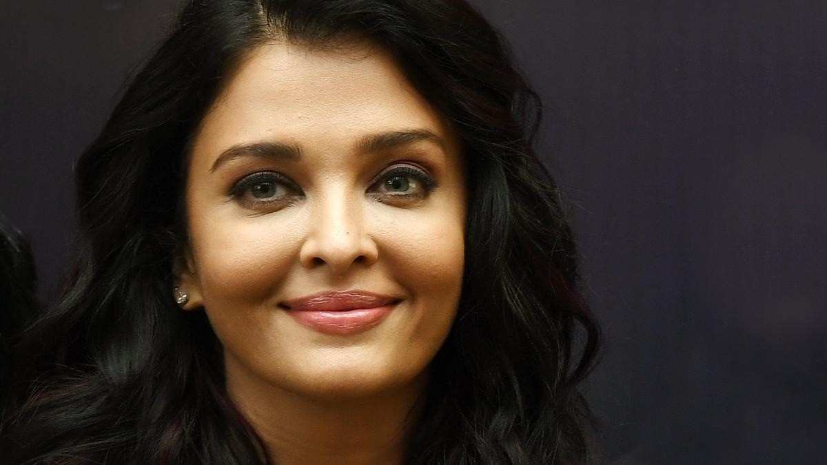 आज वाढदिवस : ऐश्वर्या रायने नववीत असतानाच सुरू केले मॉडेलिंग, मिस वर्ल्ड होण्यापूर्वी मिळाला पहिला चित्रपट...