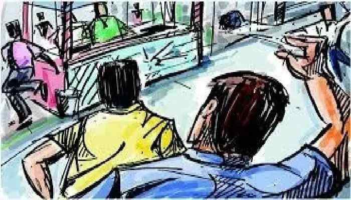 दोन गटांत तुंबळ हाणामारीने भीमनगरात तणाव, चिकनचे पाणी दुकानासमोर टाकल्यावरून वाद उफाळला, १२ जणांविरुद्ध गुन्हा, दोघांची प्रकृती गंभीर