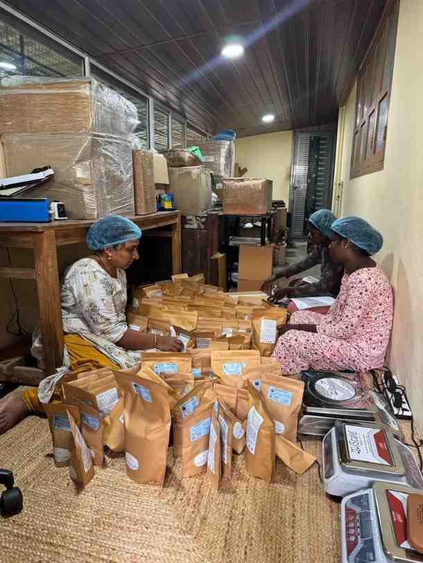 packing-area-and-packing-team-20