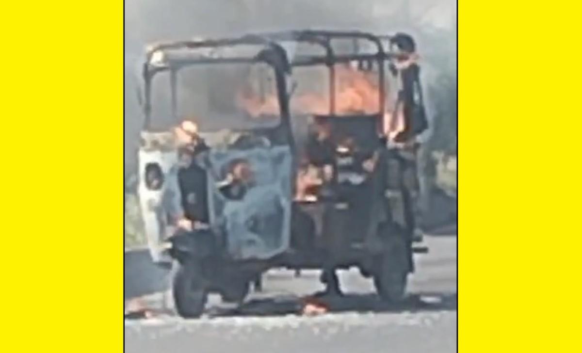 वाळूज MIDC-छत्रपती संभाजीनगर रोडवर ‘द बर्निंग रिक्षा’चा थरार!