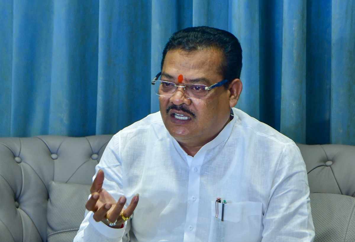 भाजपच्या स्थानिक नेतृत्त्वावर पुन्हा मंत्री शिरसाटांचे तोंडसुख, म्हणाले कार्यकर्त्यांपासून पळ काढणे चुकीचे!; आता युतीचा प्रयत्न म्हणजे ‘डोकेफोडी'चे काम!!