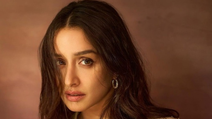 लावणी नृत्याचा सीन देताना श्रद्धा कपूरचा पाय फ्रॅक्चर, ‘इथा’चे शूटिंग दोन आठवडे लांबले!