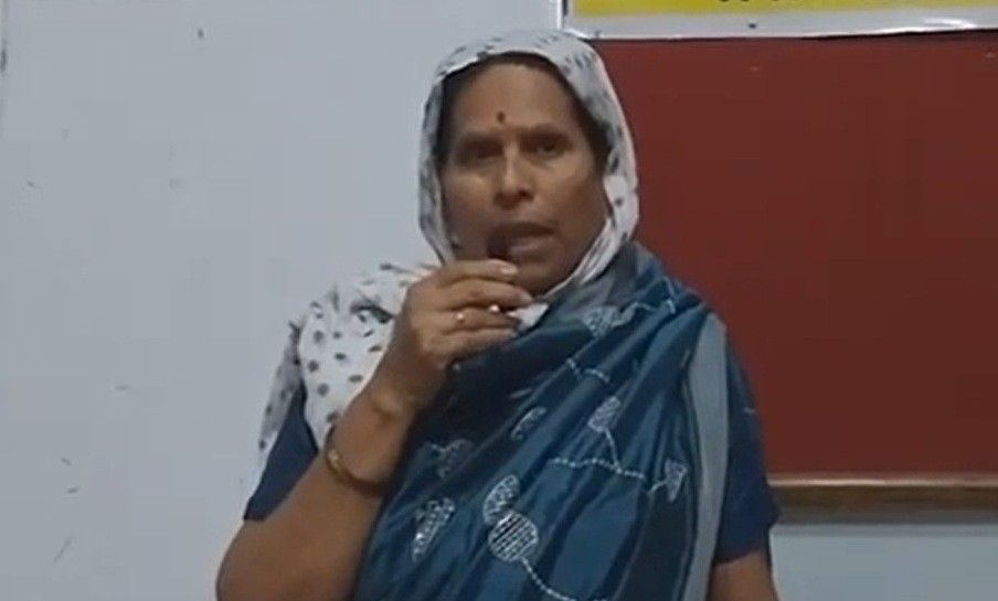 हाताच्या असह्य वेदनांवर संमोहनशास्त्राची फुंकर, नांदेडकर यांच्या कार्यशाळेची काय आहे किमया..., असे अनेक लोक जे रोगी बनून आले, योगी बनून गेले...