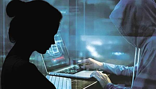 खासगी बँकेत अधिकारी असलेली महिलाही सायबर भामट्यांच्या जाळ्यात अडकली, २६ लाख गमावून बसली!; सिडको पोलिसांत तक्रार...