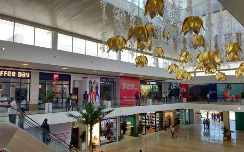 प्रोझोन मॉलच्या कूचकामी सुरक्षा व्यवस्थेचा चोरट्यांनी केला पर्दाफाश!; लाखो रुपयांची रोकड, कपड्यांची चोरी, व्यापाऱ्यांचा मॉल व्यवस्थापनावर संताप