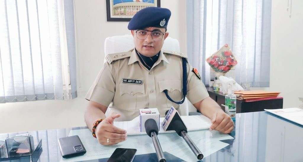 श्रद्धा अन्‌ शिस्त... डॉ. अर्पित जैन दोनदा UPSC उत्तीर्ण, सांगितला यशाचा सोपा मार्ग...