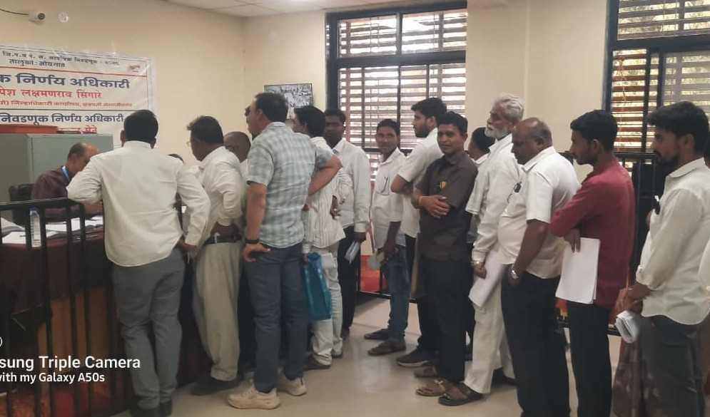 सोयगाव तालुक्यात कोणत्या उमेदवाराने कोणत्या पक्षाकडून केला उमेदवारी अर्ज दाखल जाणून घेऊ..., ३ गटांसाठी २२ तर ६ गणांसाठी ४७ अर्ज