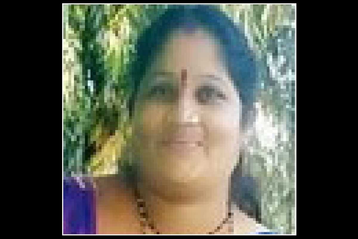 दुचाकीवरून तोल जाऊन पडल्याने विवाहितेचा मृत्यू, कन्नड तालुक्यातील दुर्घटना