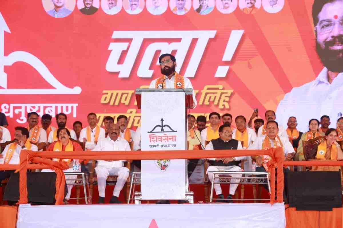 देवगाव रंगारीच्या सभेत एकनाथ शिंदे म्हणाले, होऊ शकेल तेवढेच बोलतो; योग्य वेळ येताच शेतकऱ्यांना कर्जमाफी, लाडक्या बहिणींना २१०० रुपये देणार!