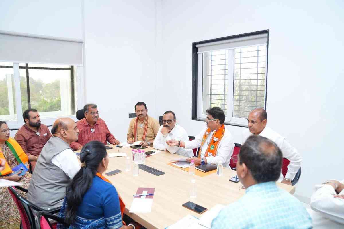 महापौर पदाचा गुंता कायम, आता निर्णय प्रदेश कमिटी घेणार!; दुसरीकडे भाजपविरुद्ध आघाडीसाठी प्रयत्‍न, एमआयएम शिंदे गटाला पाठिंबा देण्यास तयार