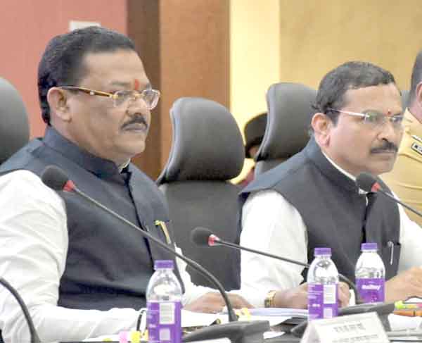 क्यूआर कोड एका नावाने, वर्क ऑर्डर दुसऱ्यालाच; छत्रपती संभाजीनगरच्या बांधकाम विभागात तब्बल १०० कोटींचा घोटाळा?; आता मुख्य अभियंता करणार चौकशी!