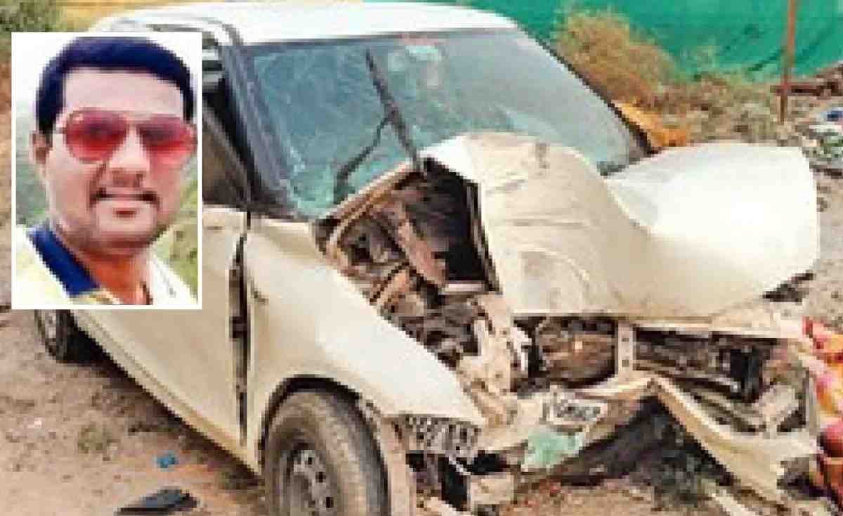 अचानक टायर फुटले; भरधाव कार रस्त्याच्या कडेला उलटल्याने तरुण व्यापाऱ्याने गमावला जीव 