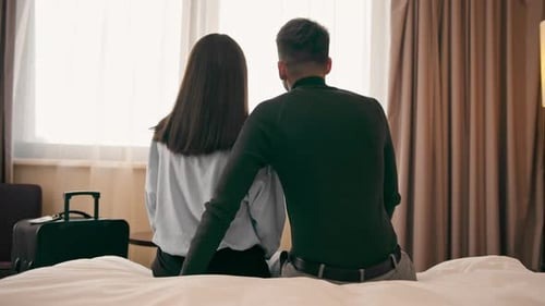 फुलंब्री पोलिसांकडून हॉटेल, लॉजेसची झाडाझडती!; दोन हॉटेलमध्ये आढळले ५ जोडपे!‌!