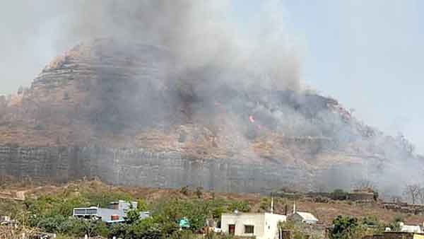 ‘देवगिरी’ सर करण्याआधी प्रत्येक पर्यटकाची कसून तपासणी! आग निष्काळजीपणानेच लागल्याचा संशय