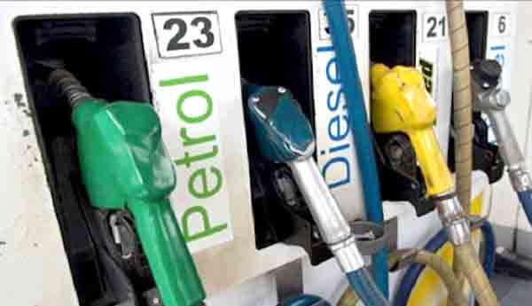 इमर्जन्सीसाठी पेट्रोल, डिझेलचा साठा राखीव ठेवा, जिल्हा पुरवठा अधिकाऱ्यांचे सर्व इंधन विक्री कंपन्यांना आदेश