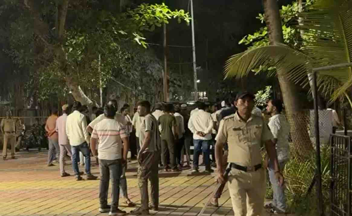 वाळूज MIDC तील कमळापुरात दोन गटांत सशस्त्र हाणामारी; ४ गंभीर जखमी, वरिष्ठ पोलिसांचा फौजफाटा घटनास्‍थळी, परिस्थितीवर नियंत्रण (व्हिडीओसह)