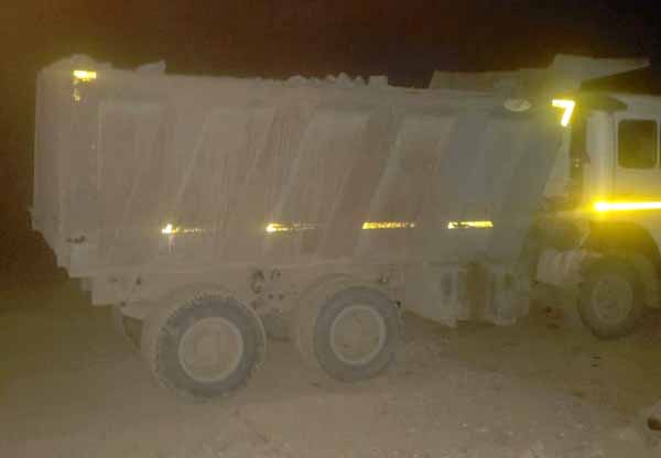 छत्रपती संभाजीनगरजवळ बेकायदेशीर गौण खनिज उत्खनन?; उत्खननाची खोली पोहोचली २६ मीटरपर्यंत, २४ तास ४० हून अधिक गाड्या सुरू...