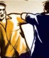 गोमटेश मार्केटमध्ये भल्ला चाट भंडारसमोर तरुणांमध्ये हाणामारी!