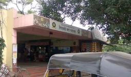 हॉटेल व्यावसायिकावर बलात्काराचा गुन्हा दाखल करणाऱ्या ३८ वर्षीय महिलेने सिडको बसस्थानकावर केला राडा!; हॉटेल व्यावसायिकाला चाकू, काठी, लाथाबुक्क्यांनी मारत होती..., हल्ल्यासाठी पुरुष साथीदाराची घेतली मदत