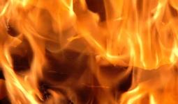 बिडकीनमध्ये भीषण आग, भाजीमंडईतील फुटवेअरचे दुकान खाक, ४ लाखांच्या नुकसानीचा अंदाज