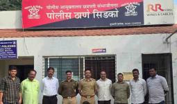 सिडको पोलिसांचा गौतमनगरात छापा, देशी दारूचा मोठा साठा जप्त