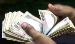 पत्‍नीसमक्ष लाचखोर झिरो लिपिक सागर जाधव ACB च्या जाळ्यात!, रेल्वेच्या डब्यातच अटक, उपनिबंधकांच्या नावाने घेतले होते पैसे... छत्रपती संभाजीनगर रेल्वेस्थानकावर काय घडलं...