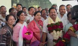 खा. कल्याण काळे दुबईवरून सुखरुप परतले, छत्रपती संभाजीनगरमध्ये दाखल होताच भावना अनावर, म्हणाले...