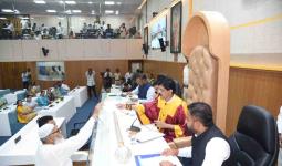 ती ५ मिनिटे, महापौरांचा इशारा अन्‌ एमआयएम नगरसेवकांची वाढलेली धाकधूक!, विशेष सभेत काय घडलं, कोणत्या समितीचे कोण सदस्य...