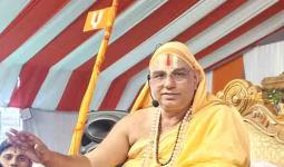 हिंदू मुलींना फसवण्यासाठी विशिष्ट समुदायाकडून पैसे दिले जातात!; छत्रपती संभाजीनगरमध्ये जगद्‌गुरू नरेंद्राचार्य महाराजांचे स्पष्ट मत 