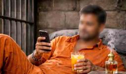 Exclusive : पैठणच्या खुल्या कारागृहाच्या २० कैद्यांकडे आढळले स्मार्टफोन, शरबत-अत्तराच्या बाटल्‍या, चाकू अन्‌ रोकड!; जेलचा हा किती खुलेपणा...